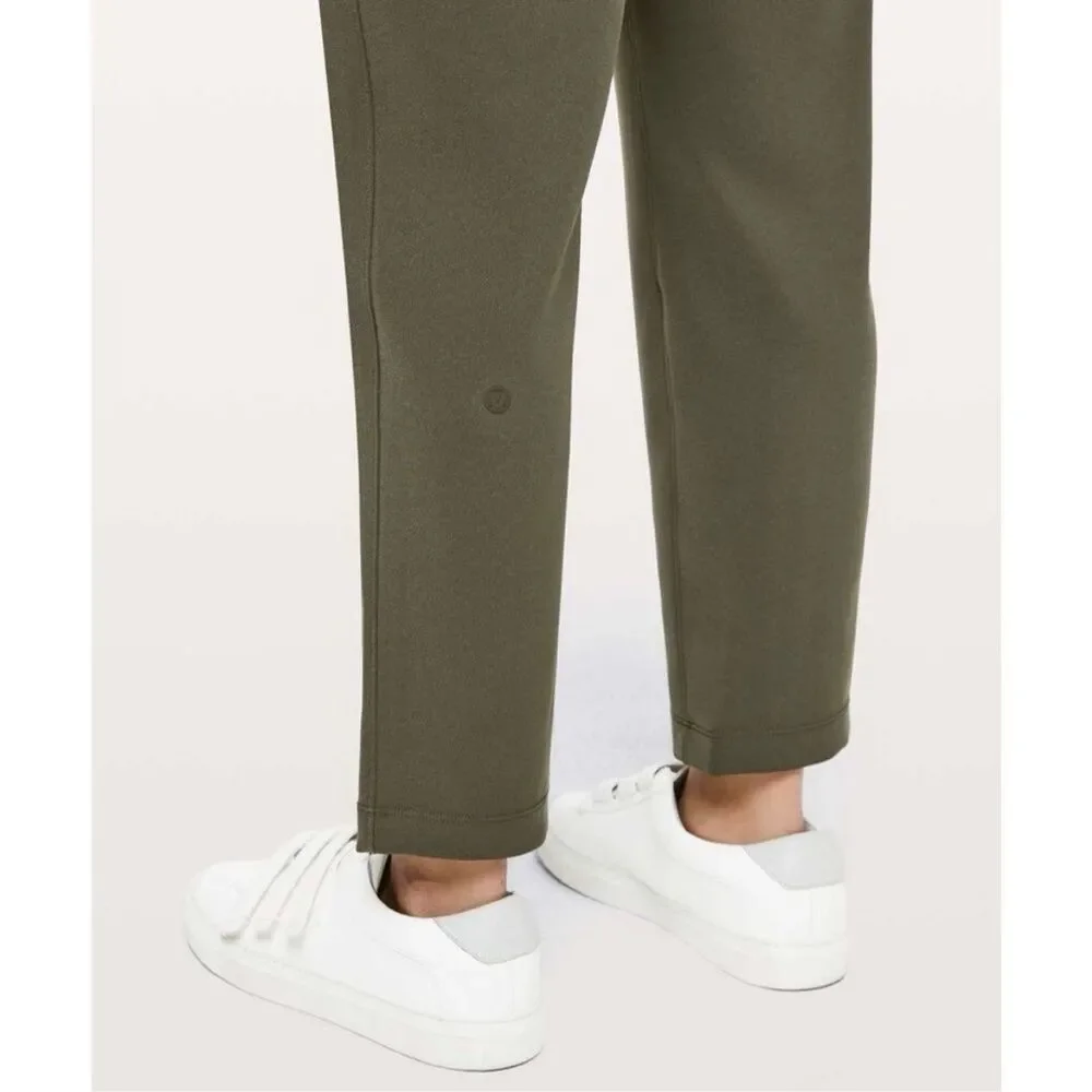 Lululemon On The Fly Dark Olive Green Athleisure Pull On Pants Women’s Size 4